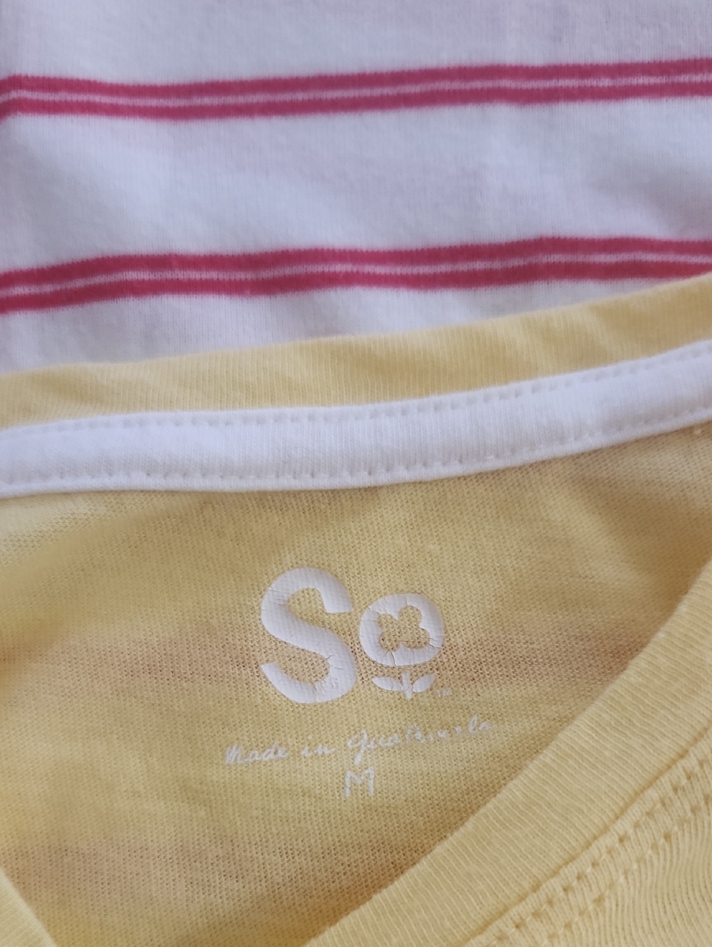 Assorted Medium t-shirts - Picture 4 of 6